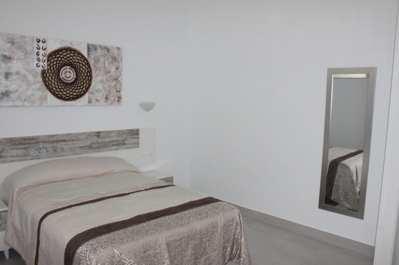 Apartamentos Margo 2 Малага Екстер'єр фото